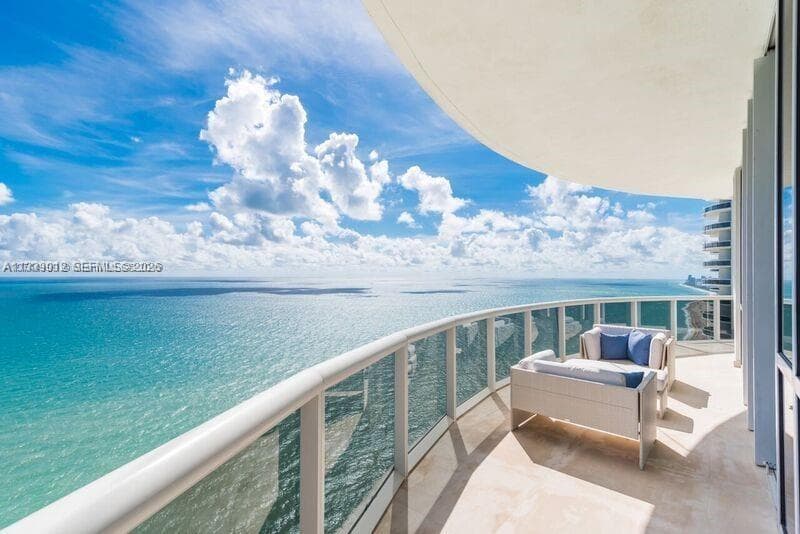 16001 Collins Ave # 3201, Sunny Isles Beach FL 33160, exterior