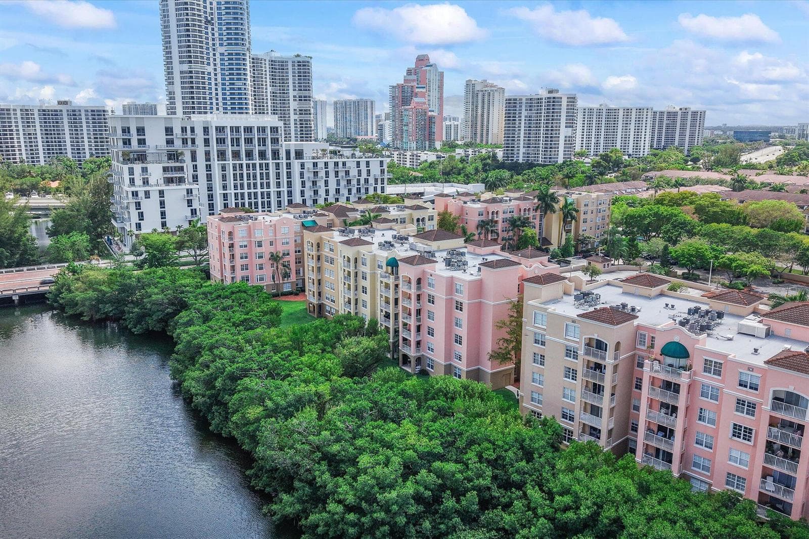 19601 E Country Club Drive # 7505, Aventura FL 33180, exterior