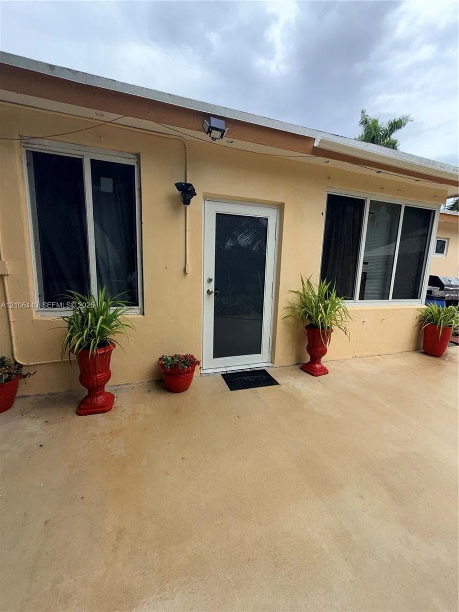 3580 NW 32nd Ct, Lauderdale Lakes FL 33309, exterior