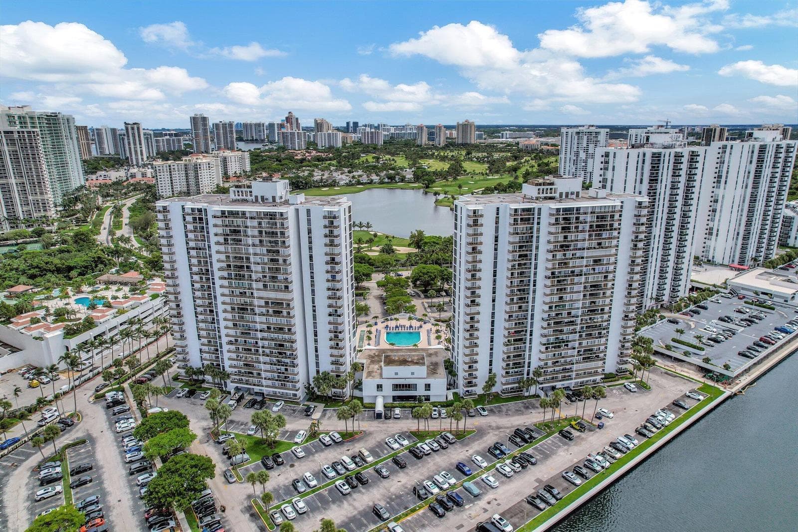 3701 N COUNTRY CLUB Drive # 907, Aventura FL 33180, exterior