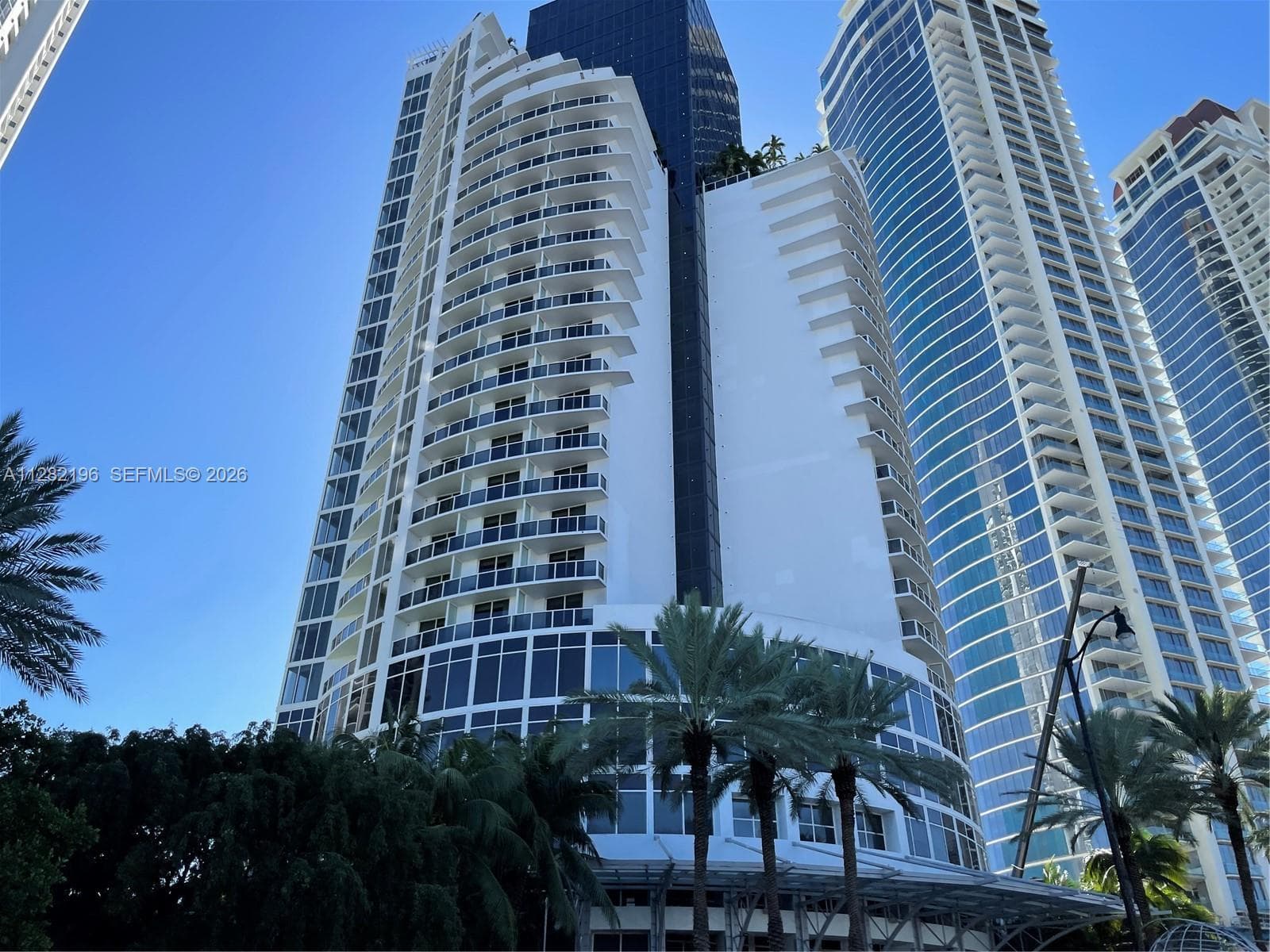 18001 Collins Ave, Sunny Isles Beach FL 33160, exterior