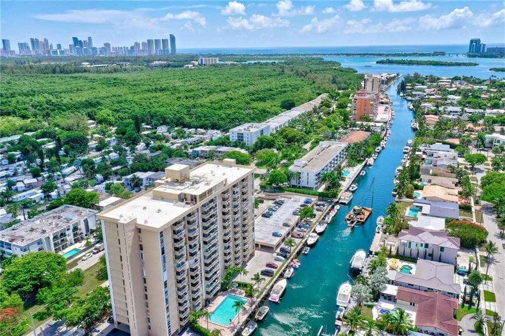 2350 NE 135th Street # 1212, North Miami FL 33181, exterior