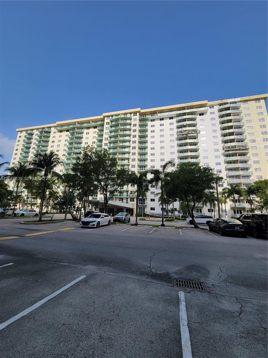 19390 Collins Ave # 220, Sunny Isles Beach FL 33160, exterior