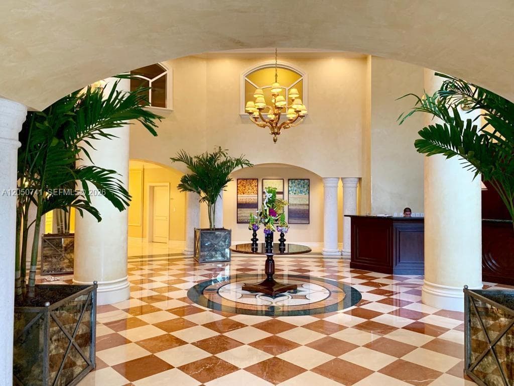 20000 E Country Club Dr # 405, Aventura FL 33180, exterior