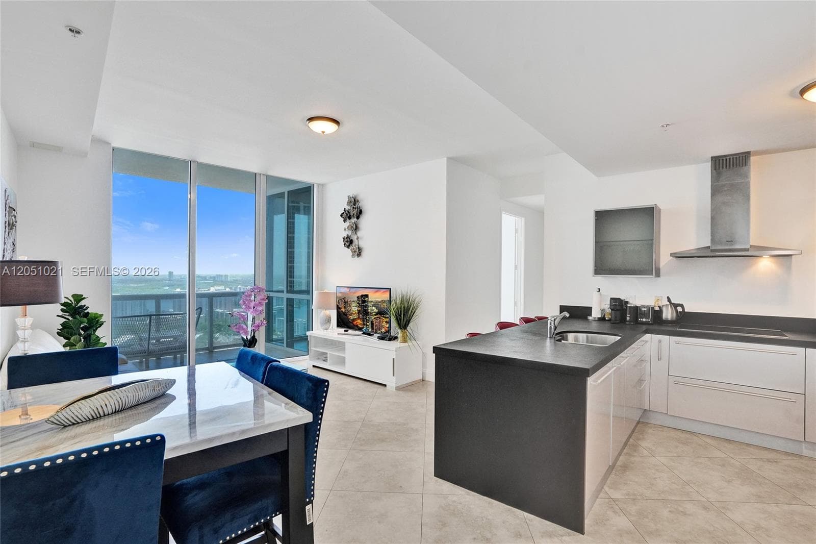 18201 Collins Ave # 4705, Sunny Isles Beach FL 33160, exterior