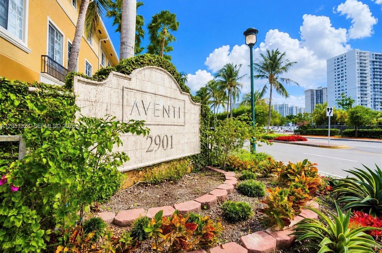 2941 NE 185th St # 1311, Aventura FL 33180, exterior