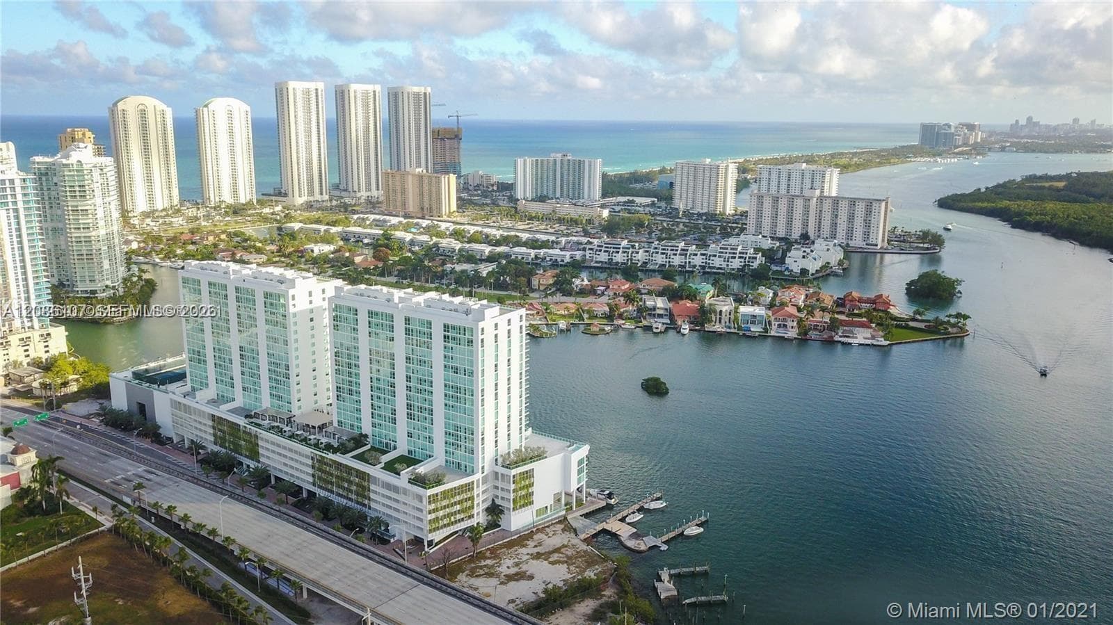 400 Sunny Isles Blvd DD-421, Sunny Isles Beach FL 33160, exterior