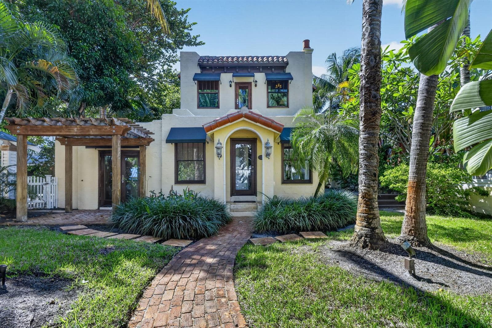 106 SE 7TH Avenue # 1, Delray Beach FL 33483, exterior