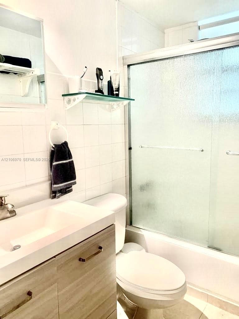 8540 Byron Ave # 1B, Miami Beach FL 33141, exterior